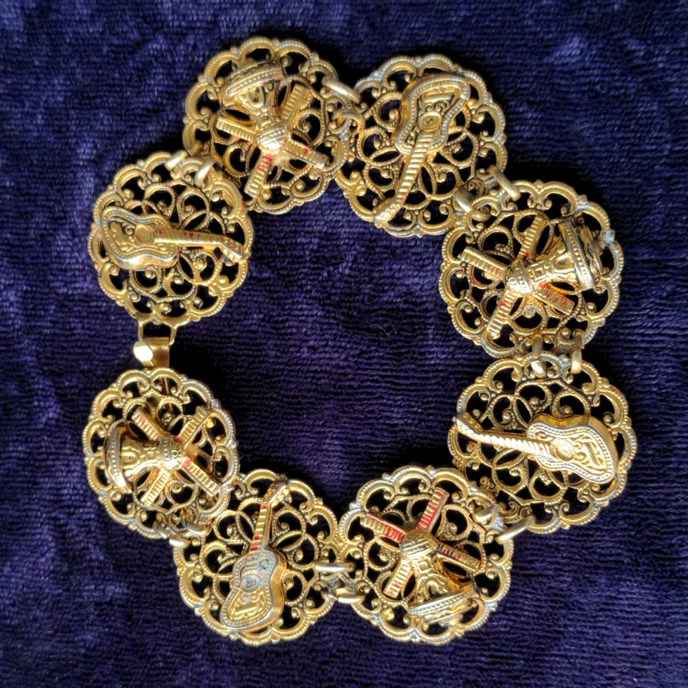 Vintage 14K Gold Plated Link Bracelet With Guitars